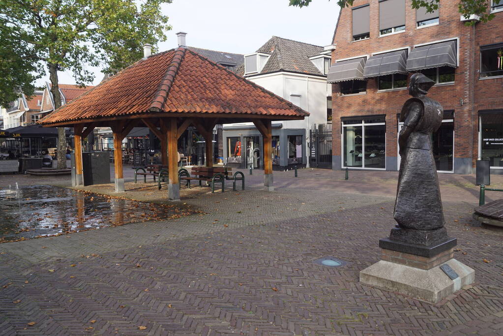 Gemeente verwijderd overkapping op Spuiplein