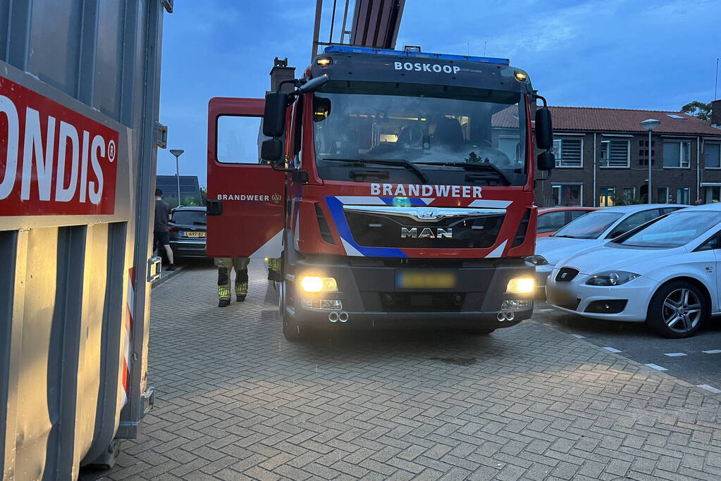 Vrouw buitengesloten van woning