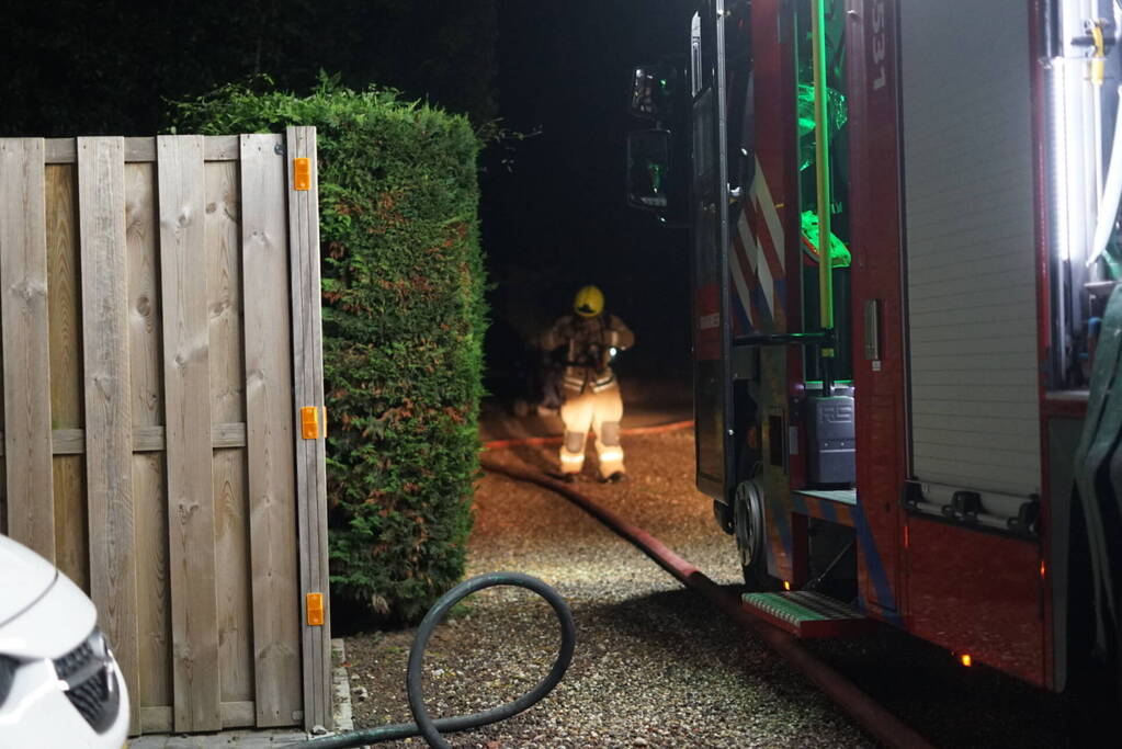 Tuinhuis achter woning afgebrand