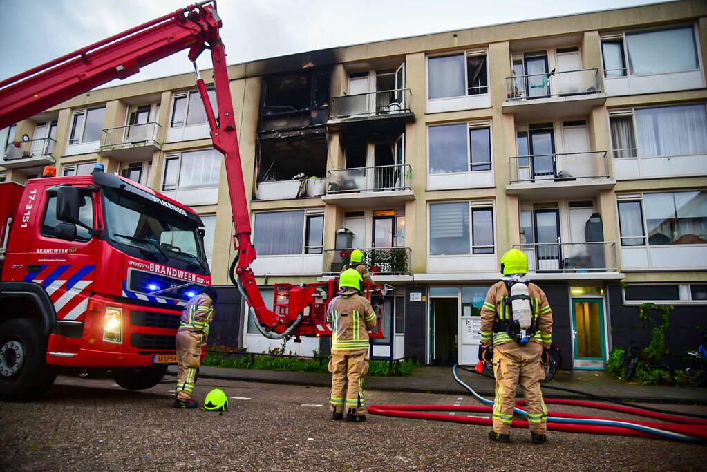 Twee flatwoningen volledig uitgebrand