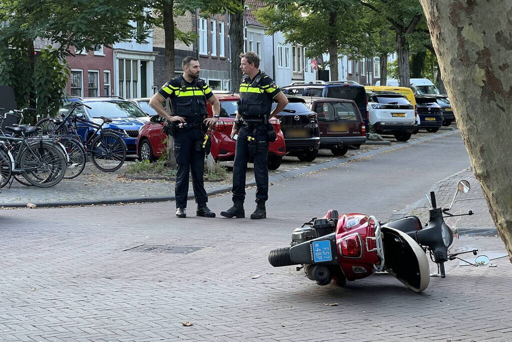 Scooterrijder gewond bij botsing op kruising