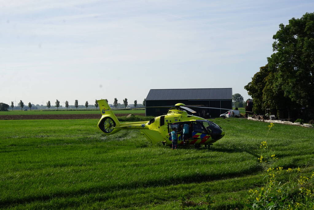 Tiener overleden na botsing lijnbus