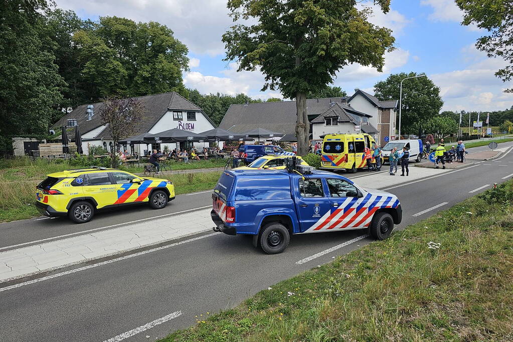 Ernstig ongeval tussen bestelbus en fietser, bestuurder onder invloed