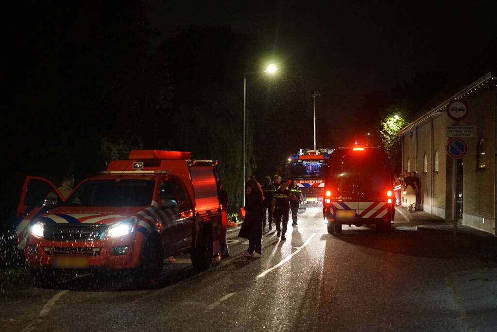 Grote inzet hulpdiensten na melding van persoon te water