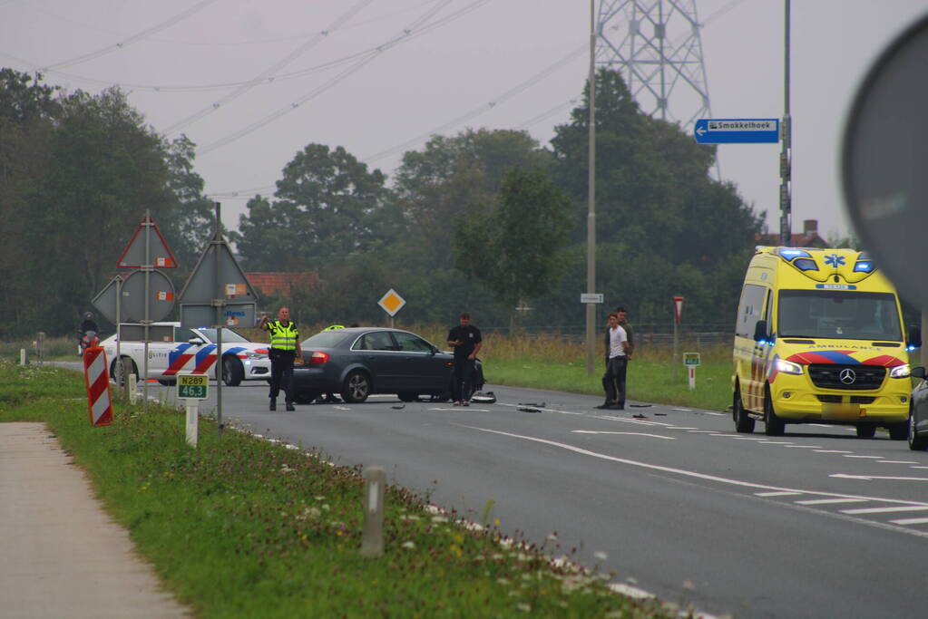 Inzittenden auto slaan op de vlucht na botsing met motorrijder