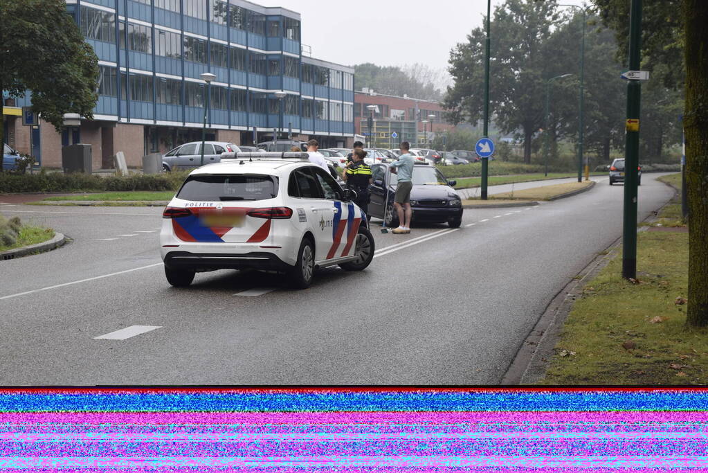 Schade bij botsing op t-splitsing