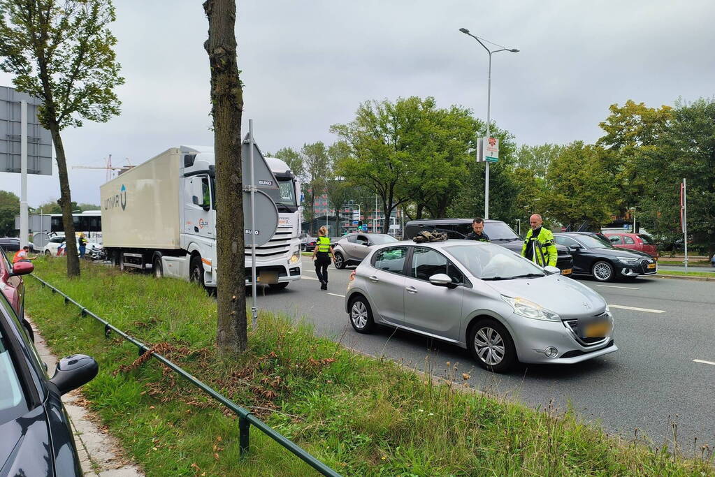 Aanhouding bij ongeval tussen auto en vrachtwagen