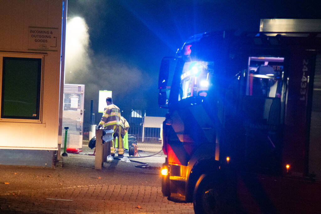 Flinke rookontwikkeling bij brand in bedrijfspand