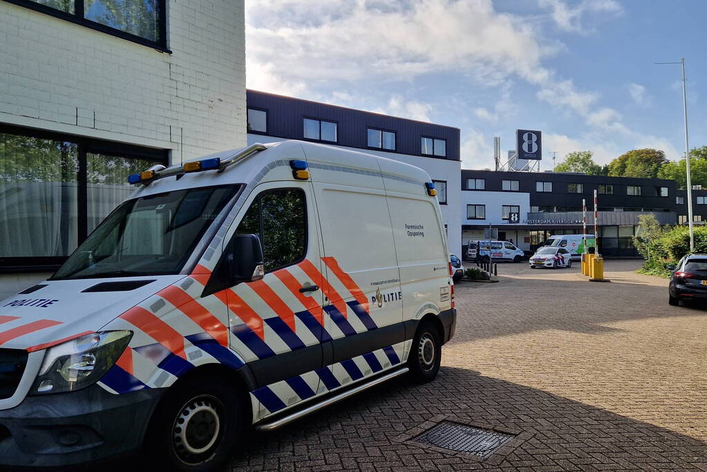 Persoon met steekwonden aangetroffen bij hotel