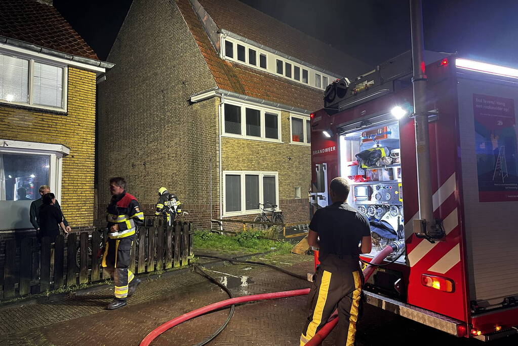 Schuur met asbest in brand