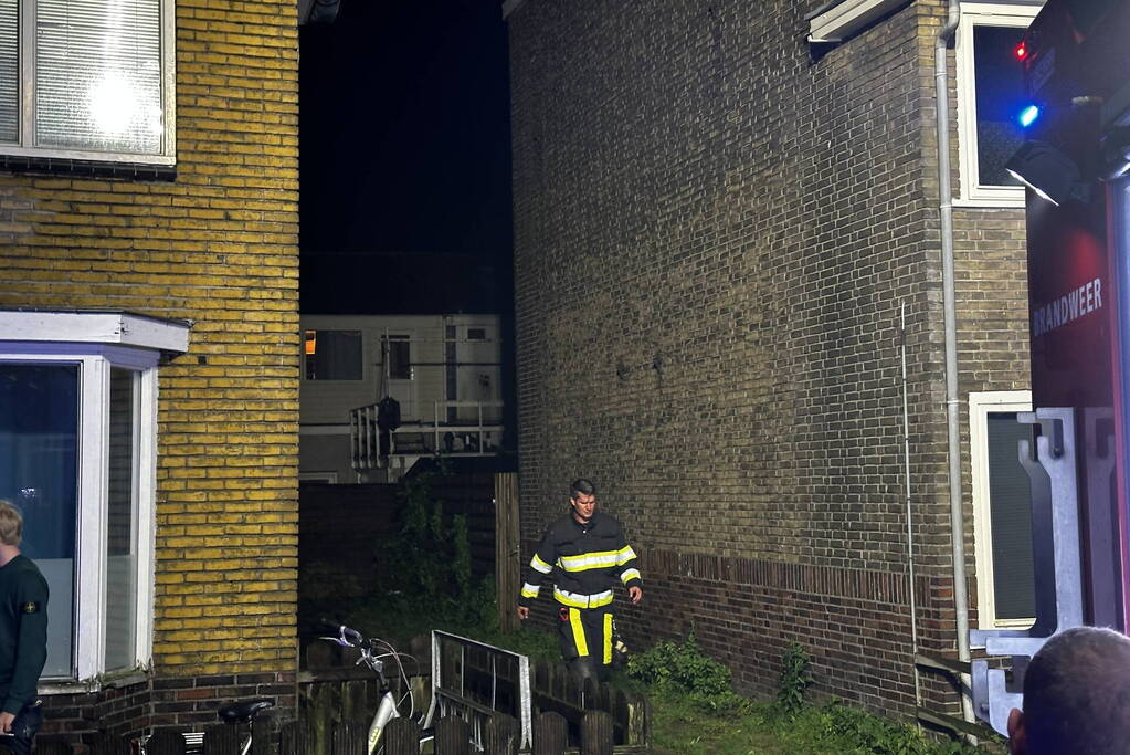 Schuur met asbest in brand