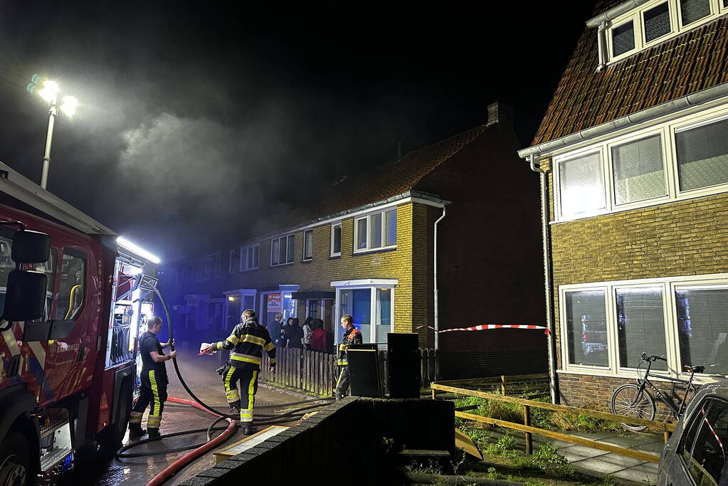 Schuur met asbest in brand