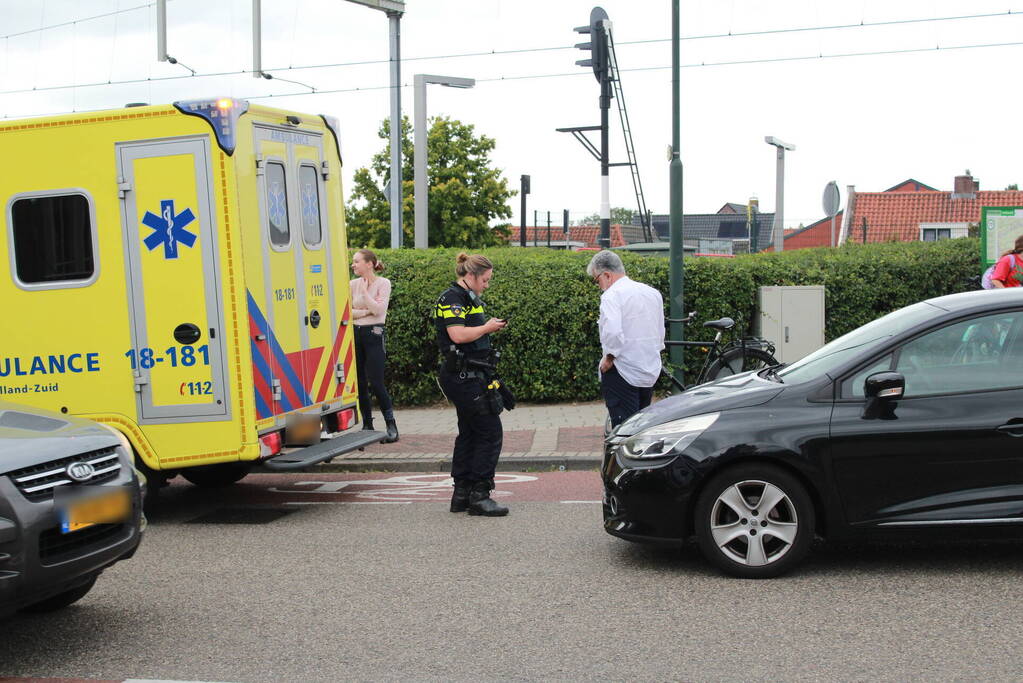 Fietser in botsing met automobilist