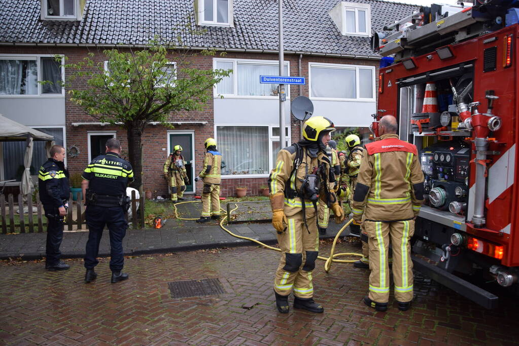 Pan vat vlam en zorgt voor woningbrand