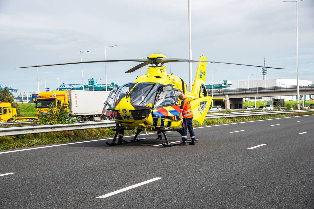 Motorrijder zwaargewond bij botsing met auto