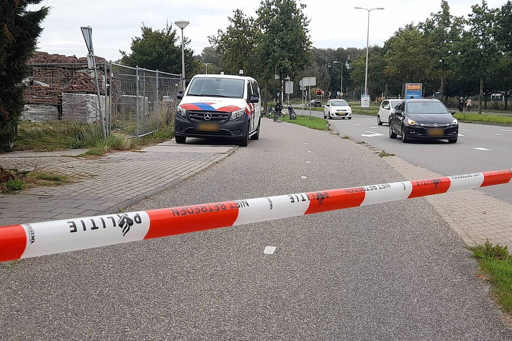 Man zwaargewond na val met fiets