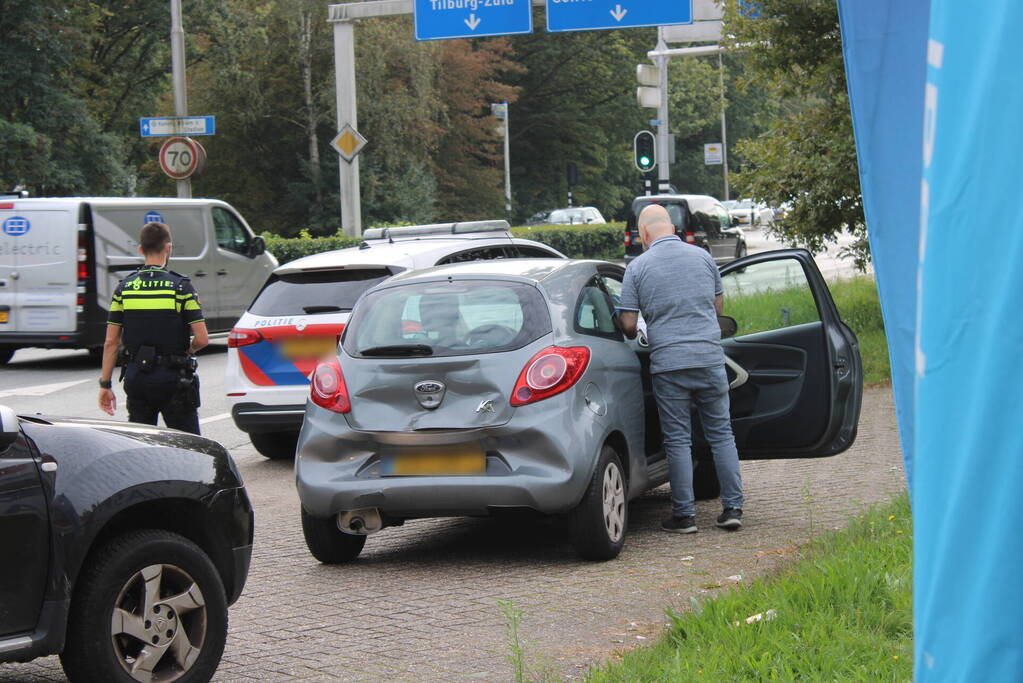 Vijf personenauto's betrokken bij aanrijding