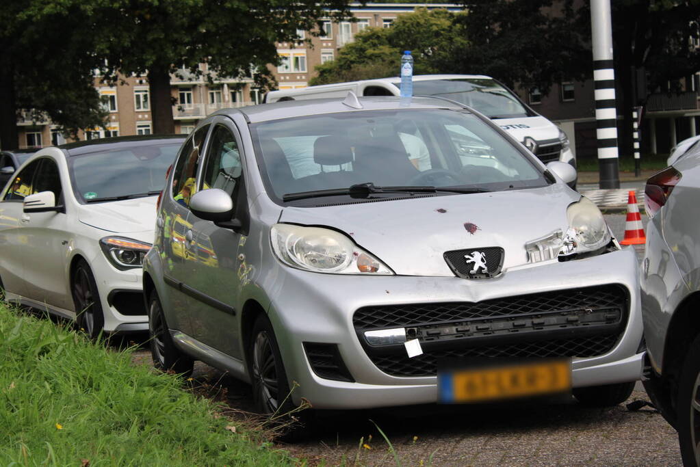 Vijf personenauto's betrokken bij aanrijding