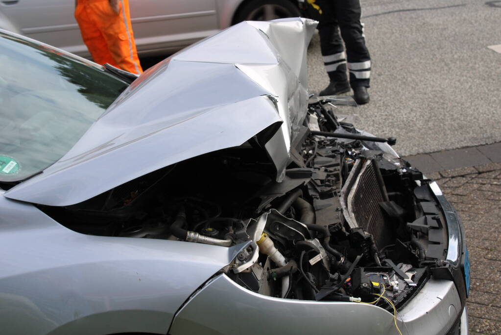 Vijf personenauto's betrokken bij aanrijding