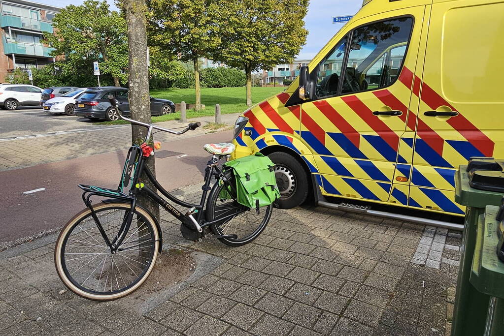 Fietser in botsing met personenauto