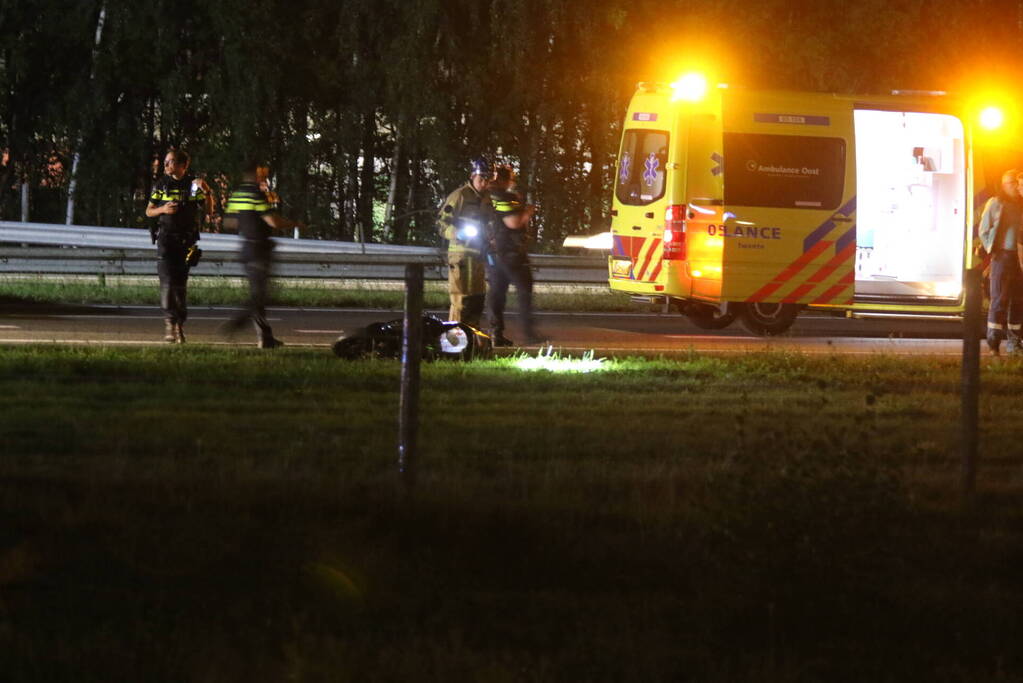 Motorrijder overleden bij aanrijding op snelweg