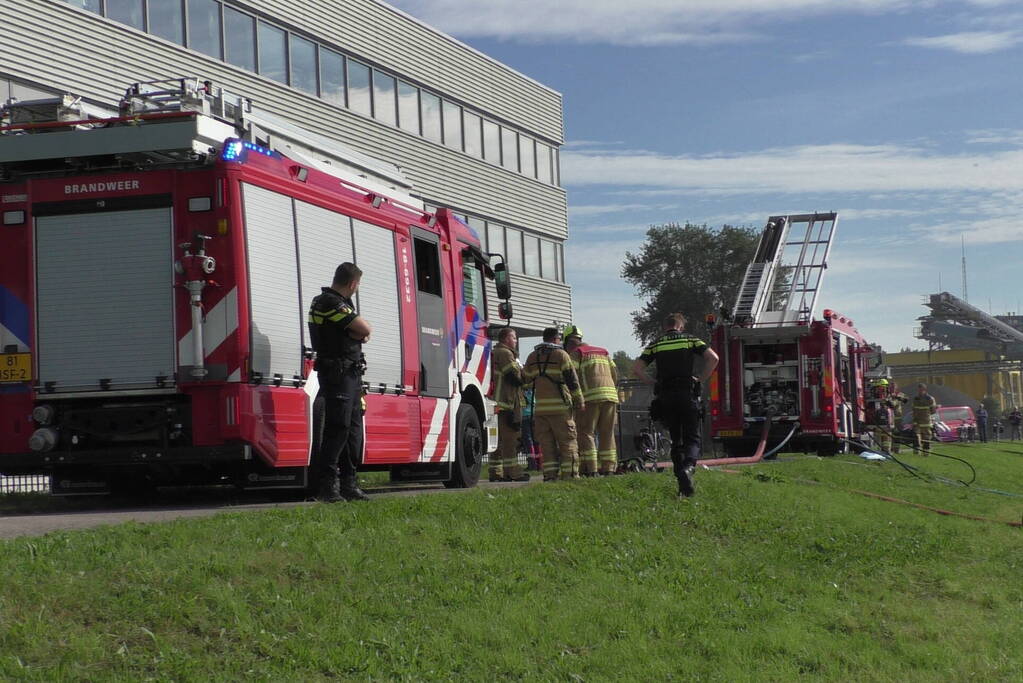 Flinke rookontwikkeling bij brand in plezierboot