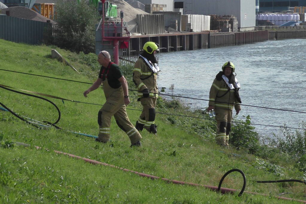 Flinke rookontwikkeling bij brand in plezierboot