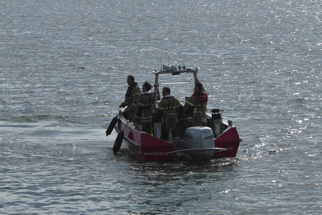 Flinke rookontwikkeling bij brand in plezierboot