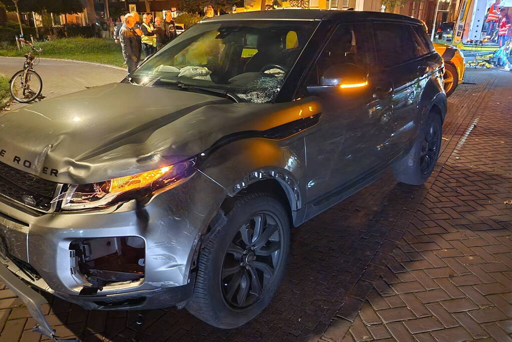 Scooterrijder ernstig gewond bij botsing met auto