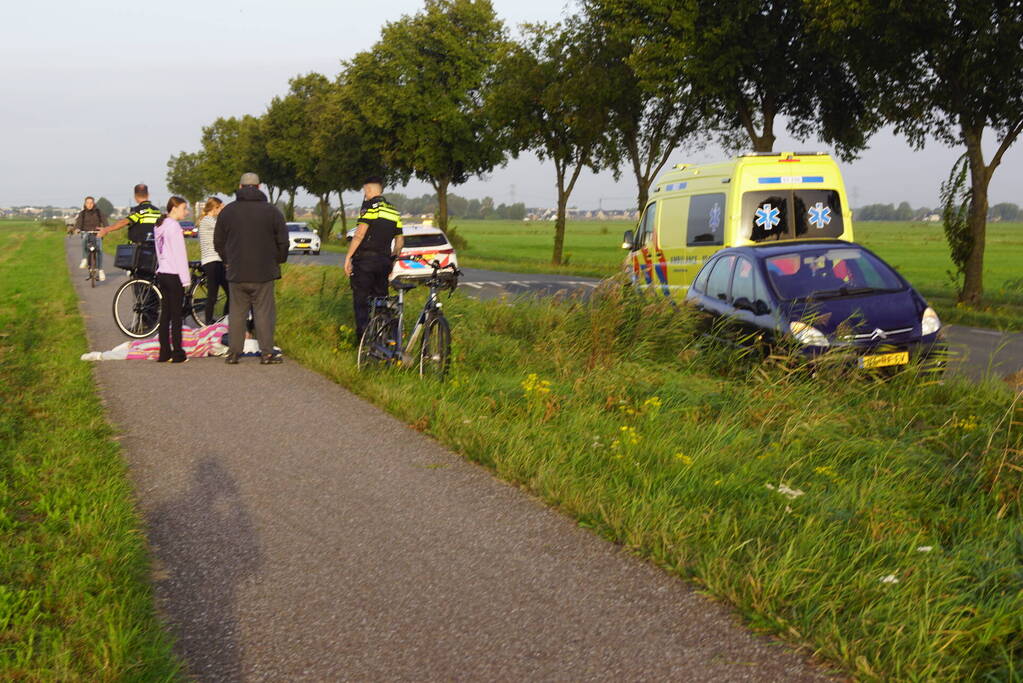 Dame gewond bij ongeval op fietspad