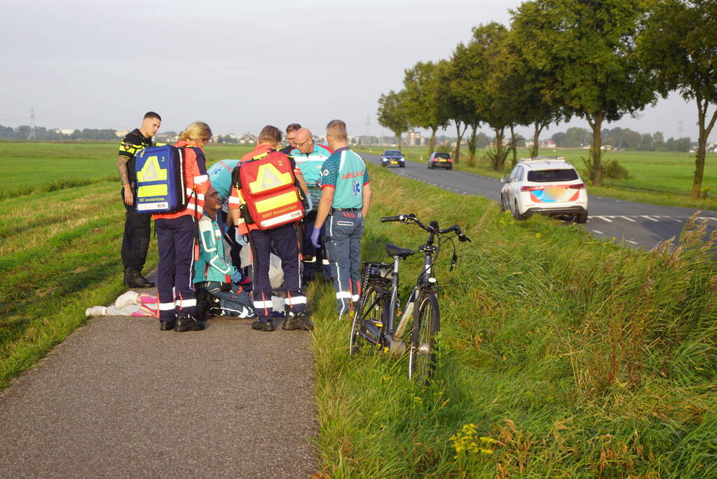 Dame gewond bij ongeval op fietspad