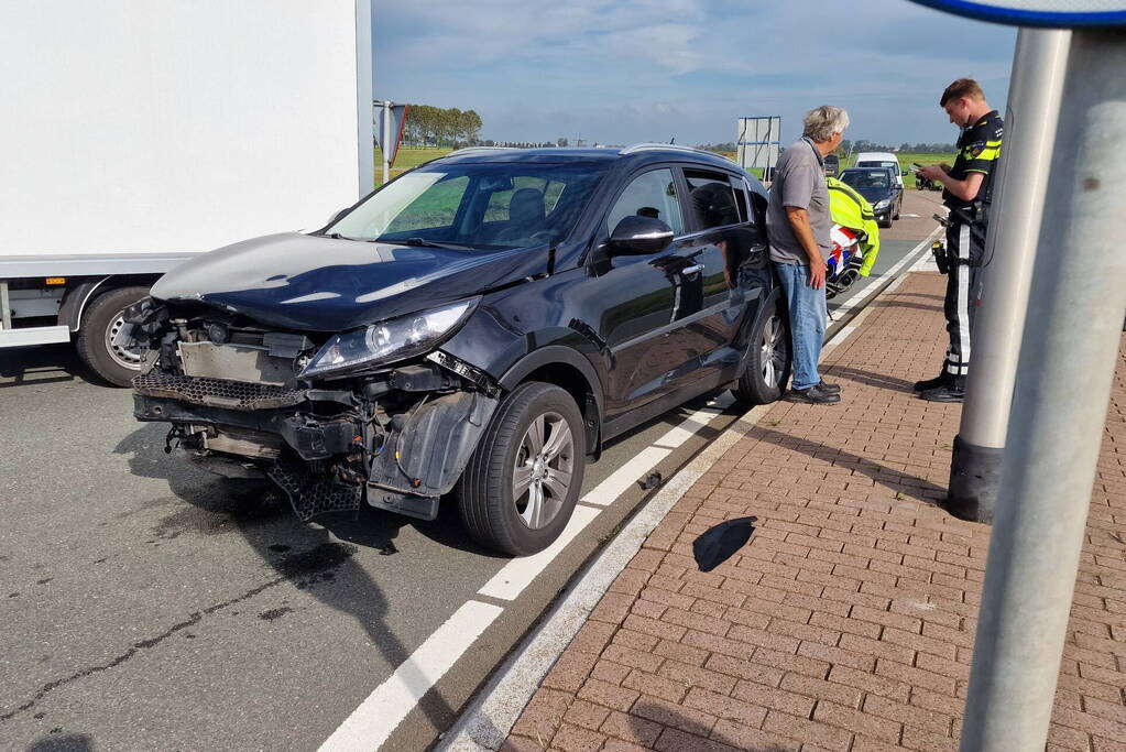 Twee auto's beschadigd bij ongeval