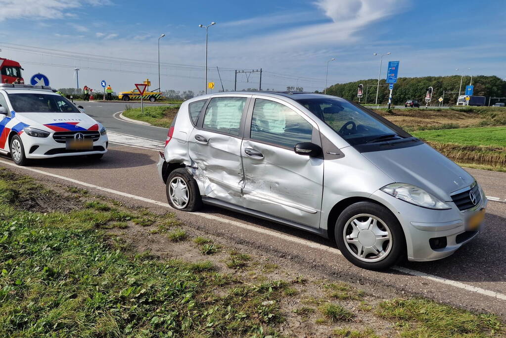 Twee auto's beschadigd bij ongeval