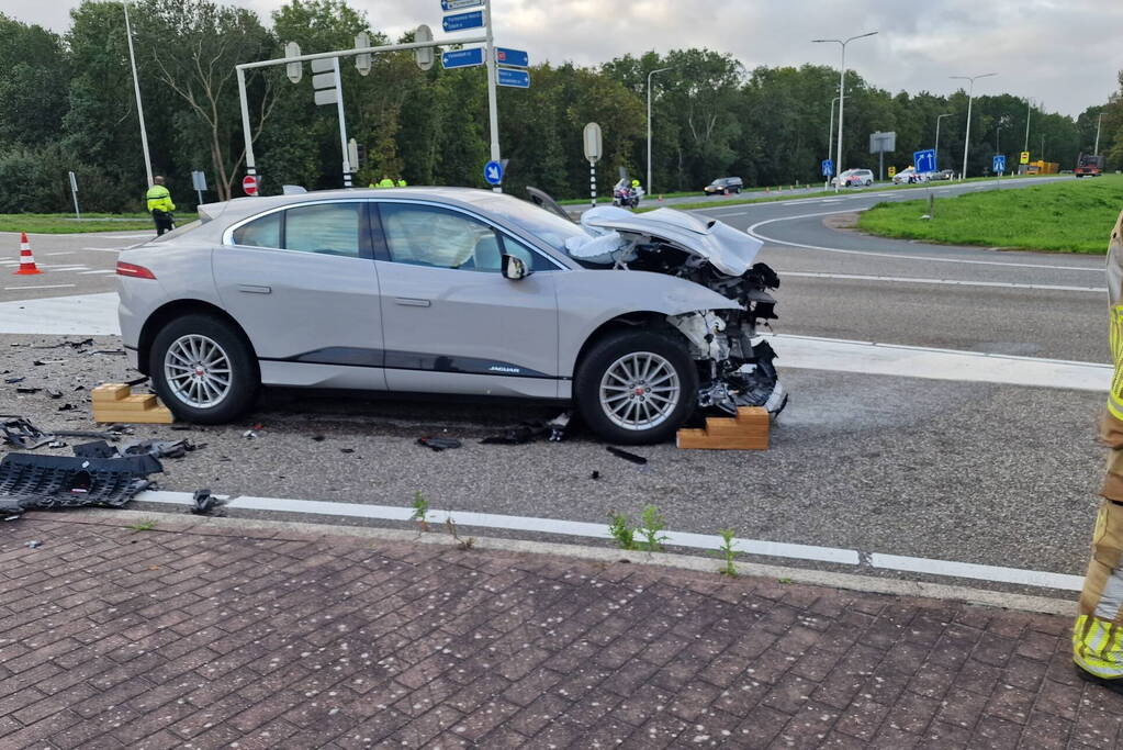 Flinke schade bij frontale botsing