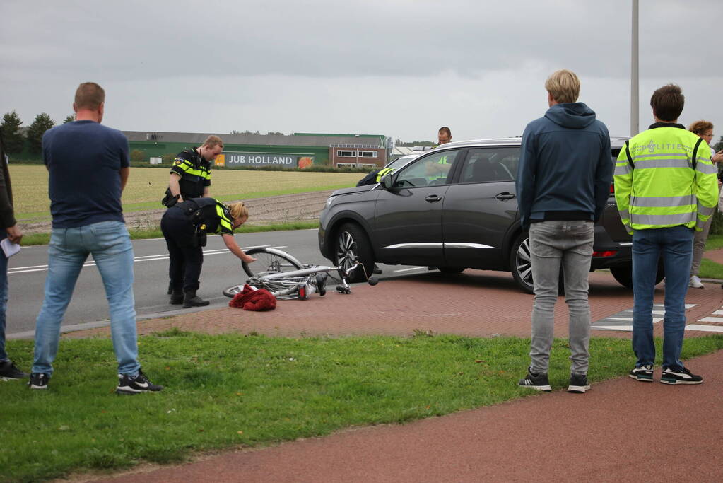 Fietser geschept op oversteekplaats