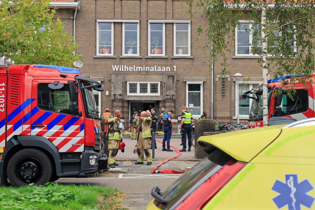 Bedrijfspand ontruimd vanwege brand