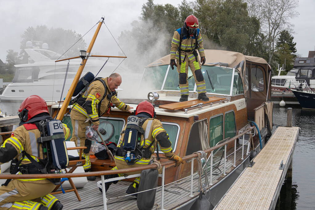 Brand aan boord van plezierjacht