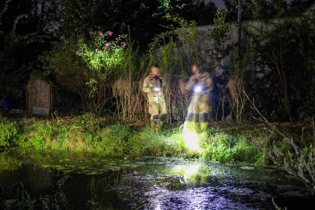 Onderzoek naar chemische lucht in water