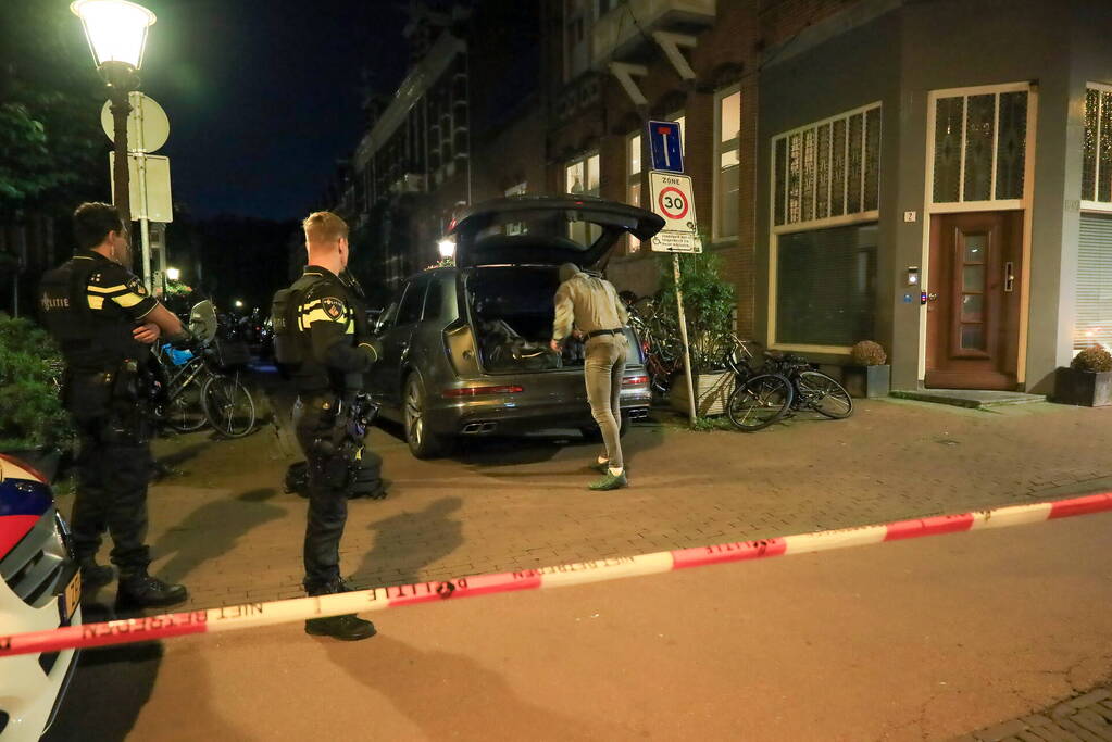 Arrestatieteam valt woning binnen