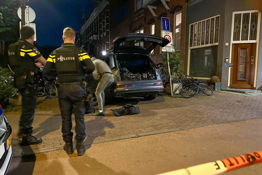 Arrestatieteam valt woning binnen