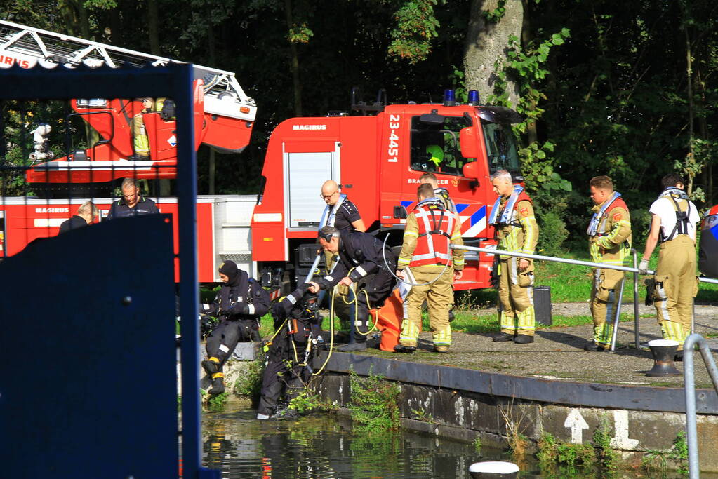 Overleden persoon uit sluis gehaald