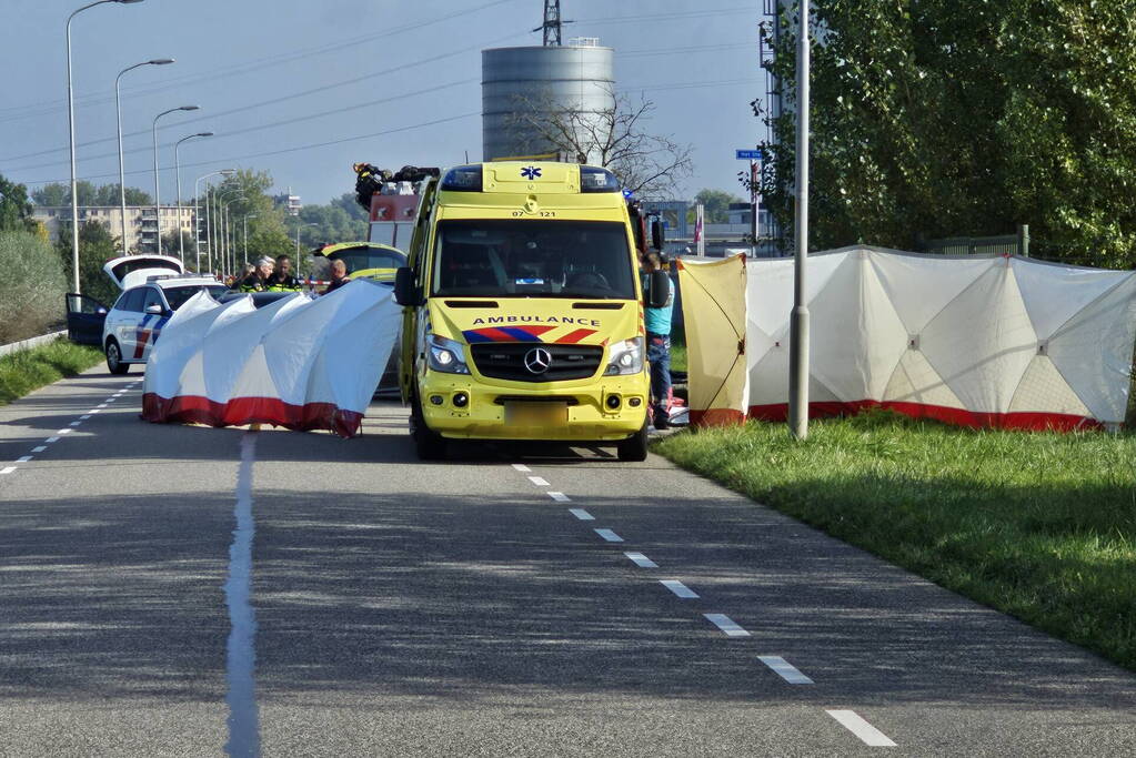 Oude fietser overleden bij aanrijding