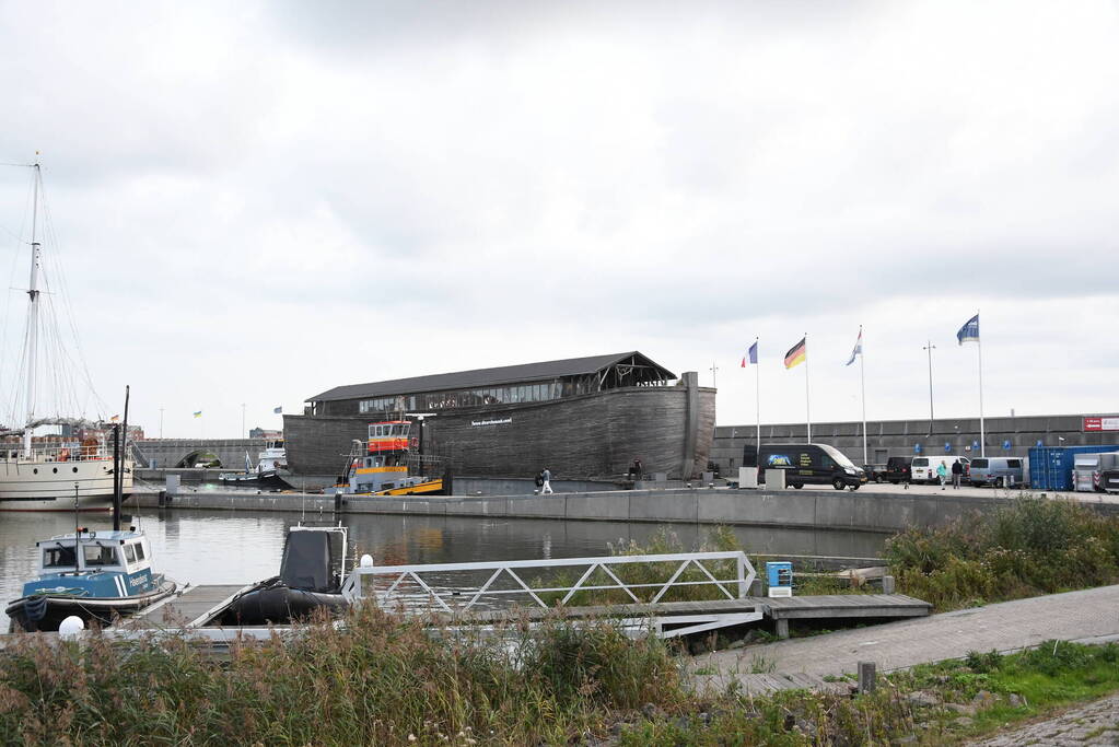 Arkmuseum aangekomen in haven