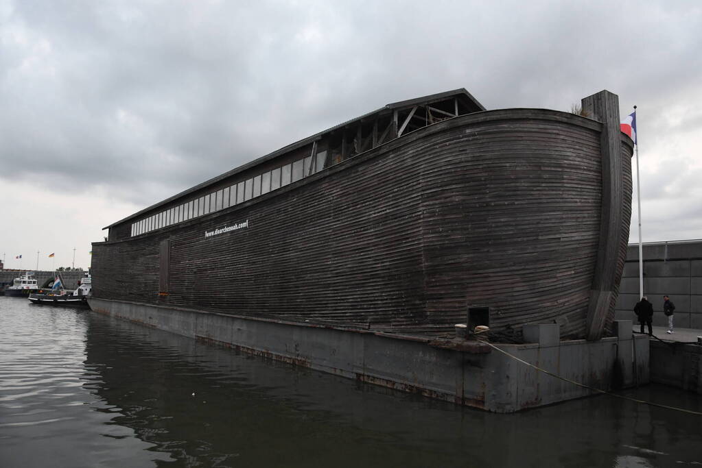 Arkmuseum aangekomen in haven