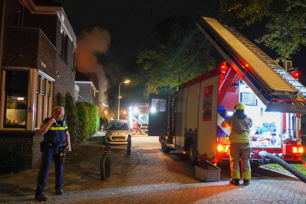 Dode en drie gewonden bij uitslaande brand