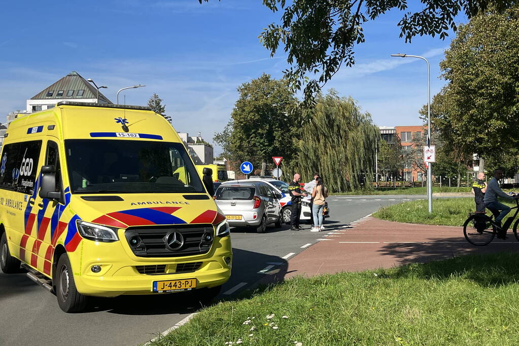 Fietser ernstig gewond bij botsing met automobilist