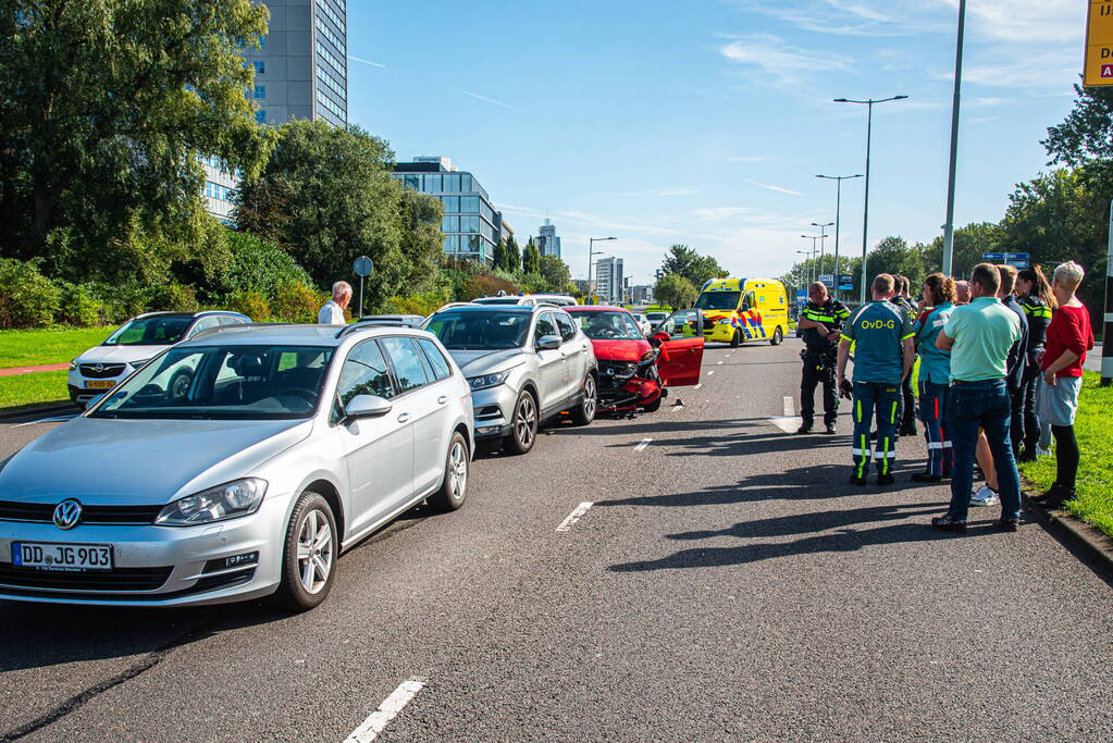 Gewonde bij kettingbotsing tussen drie voertuigen