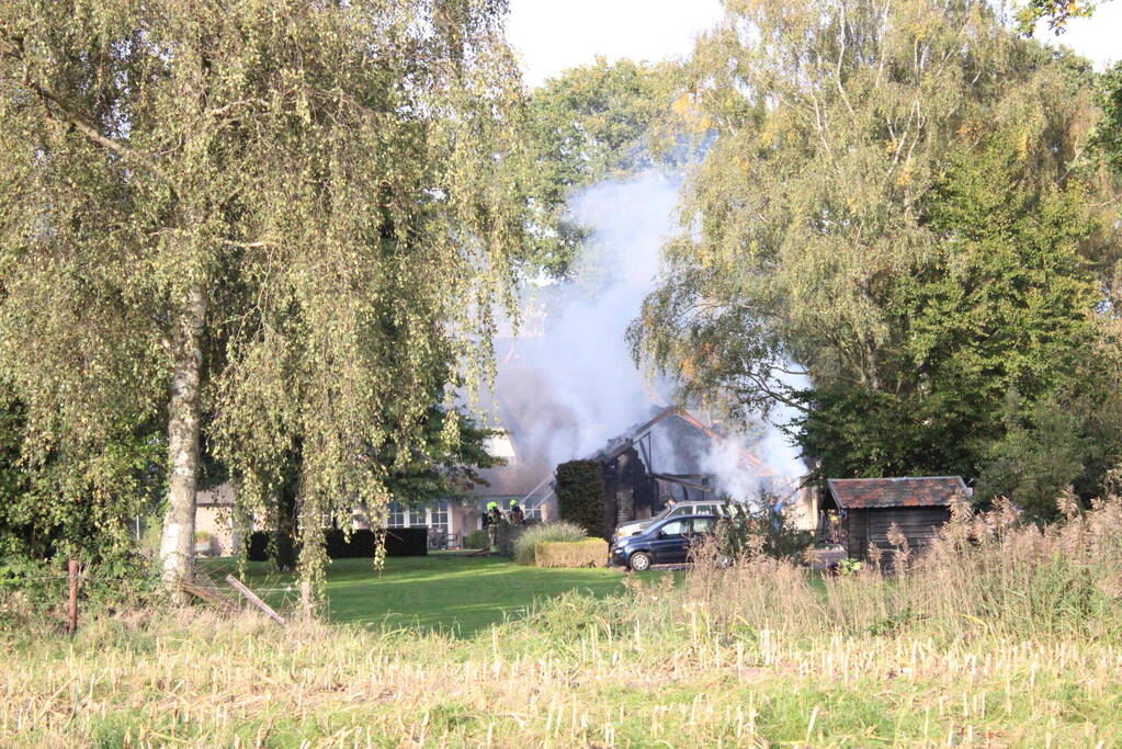 Veel schade na uitslaande brand