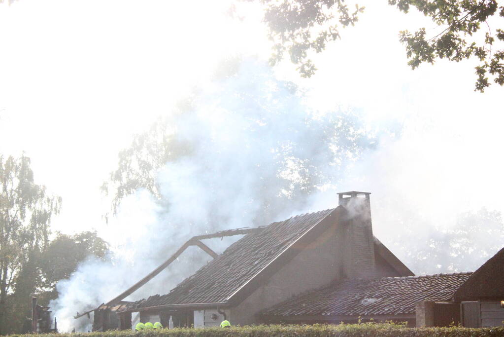 Veel schade na uitslaande brand