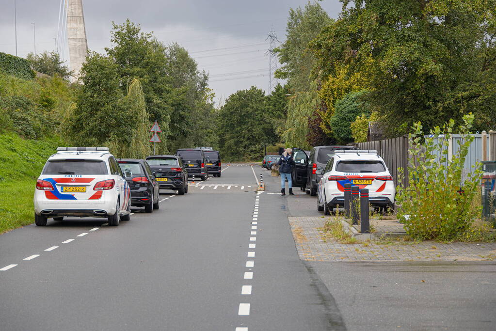 Politieonderzoek na vondst dode in water